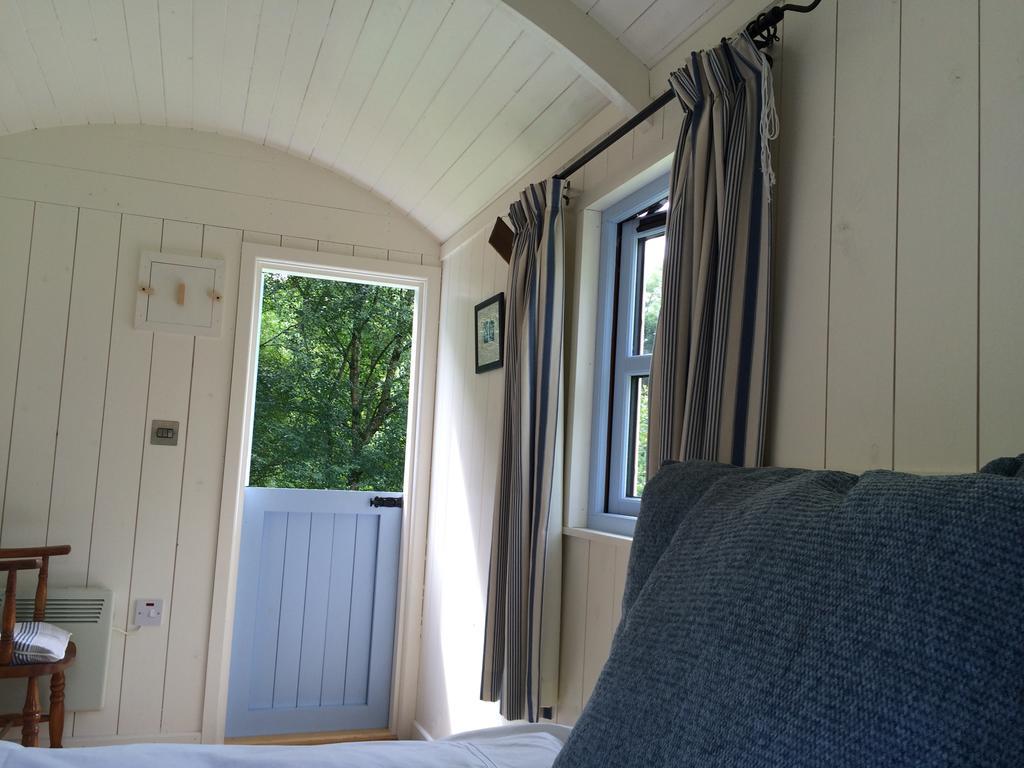 Blackstairs Shepherds Huts Killedmond Bagian luar foto